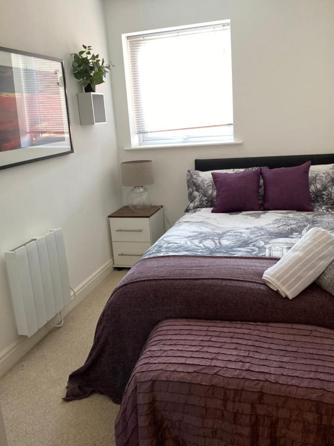 City Centre Chester Waterways Apartment Bagian luar foto