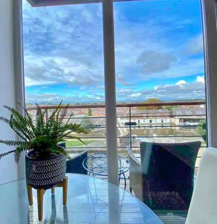 City Centre Chester Waterways Apartment Bagian luar foto