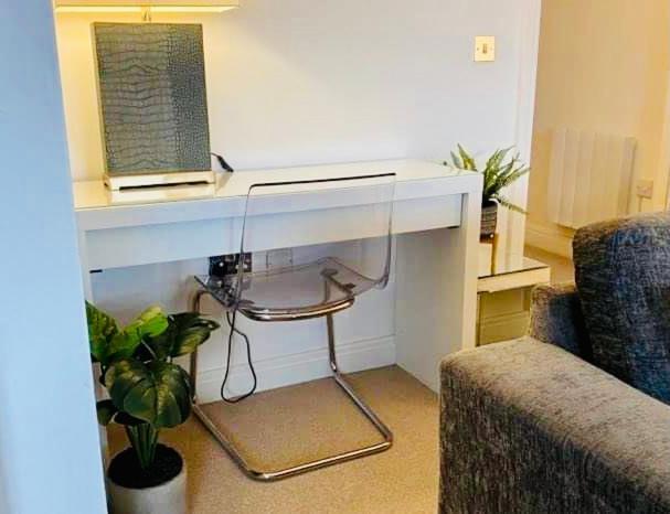 City Centre Chester Waterways Apartment Bagian luar foto