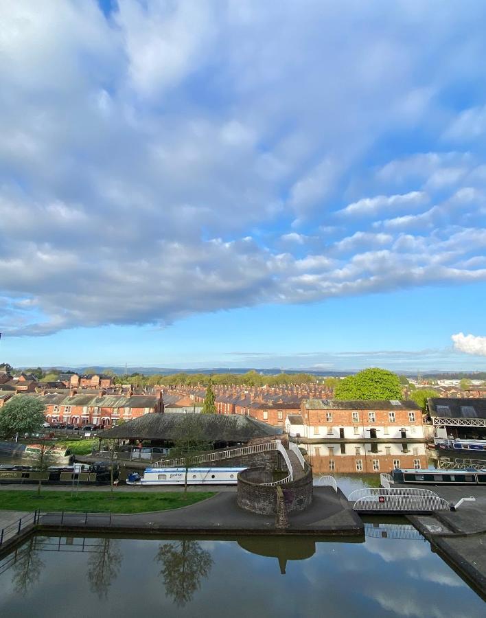 City Centre Chester Waterways Apartment Bagian luar foto