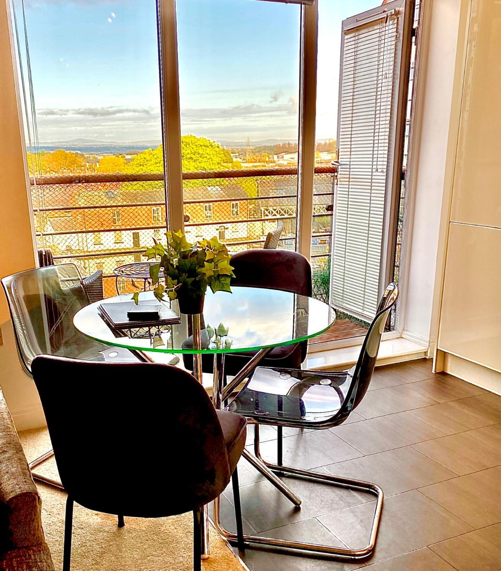 City Centre Chester Waterways Apartment Bagian luar foto