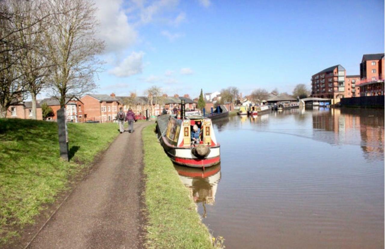 City Centre Chester Waterways Apartment Bagian luar foto